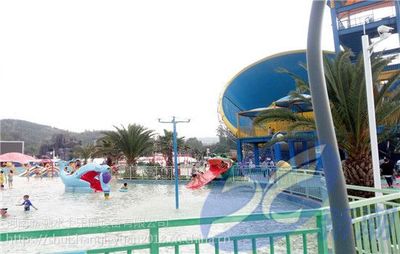 玻璃鋼水上樂(lè)園設(shè)備制造廠家、人工造浪設(shè)施、新潮游樂(lè)兒童水屋